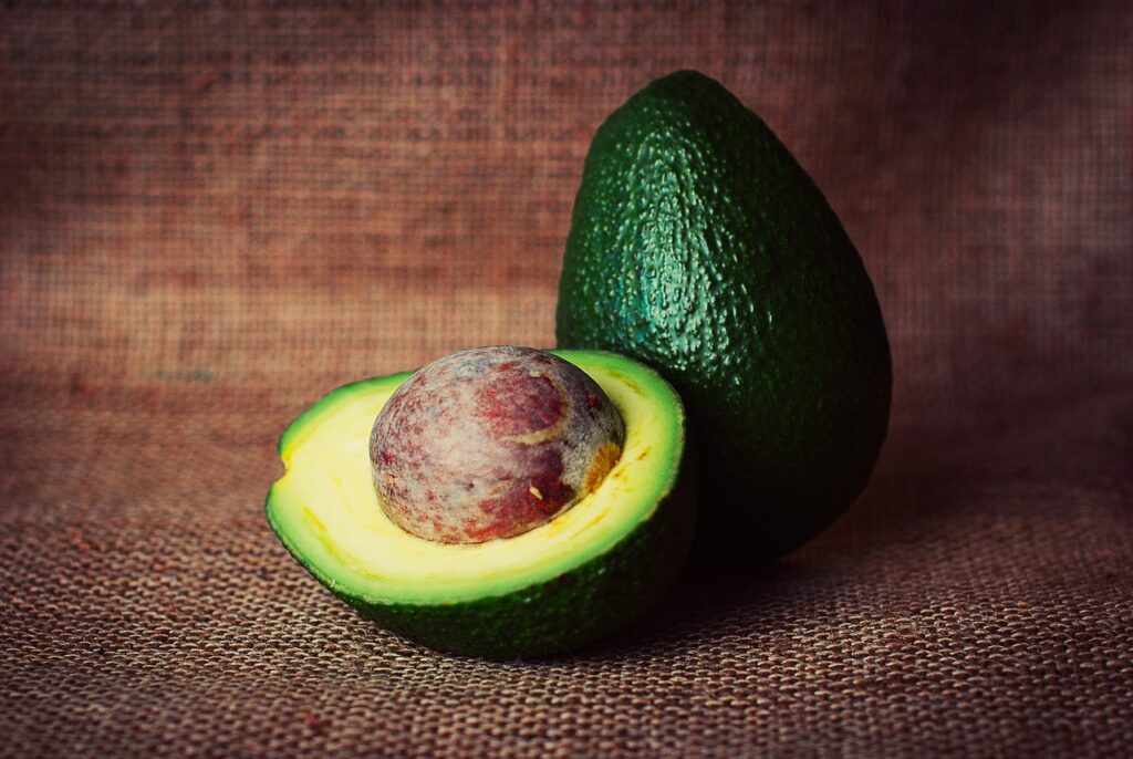 avocado, vegetable, cut-933060.jpg