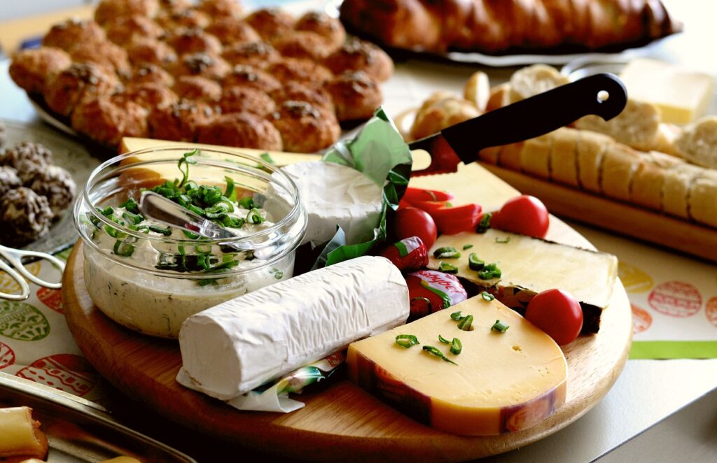 cheese, cheese platter, party-4731862.jpg